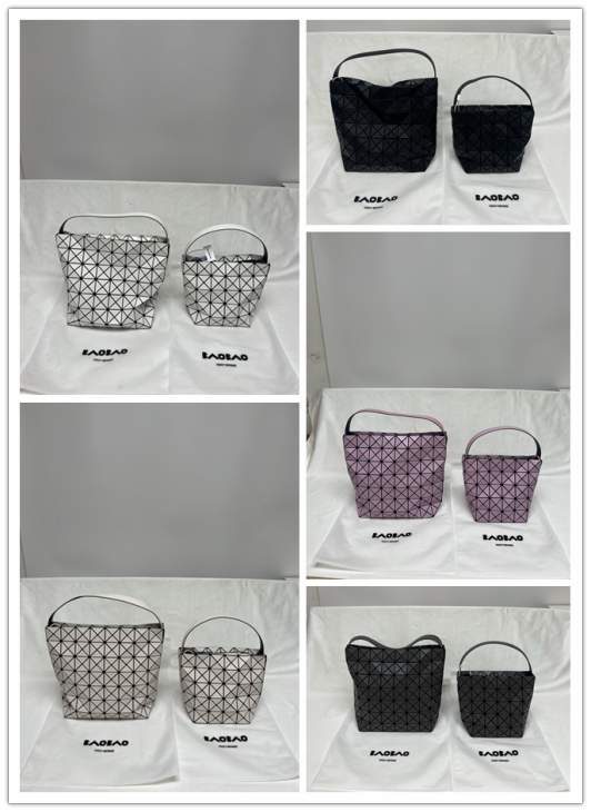 Picture of Issey Miyake Handbags _SKUfw207950246fw